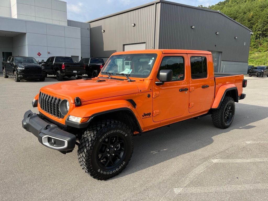 Used 2025 Jeep Gladiator Sport S Truck