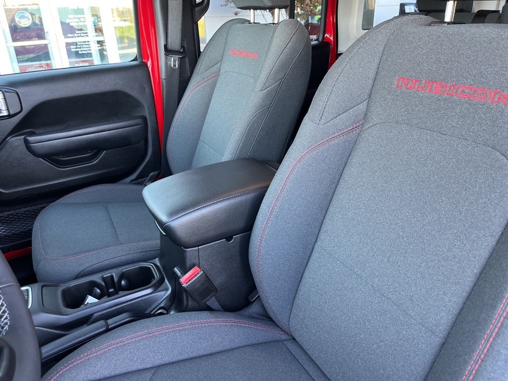 Used 2025 Jeep Wrangler Rubicon SUV