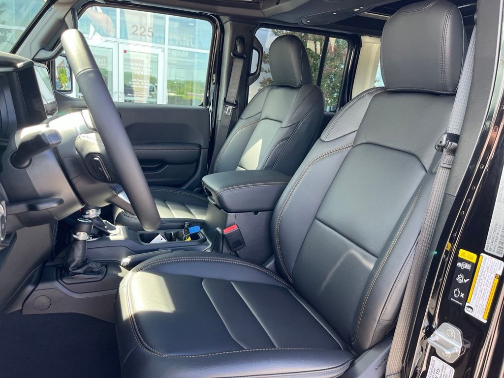 New 2026 Jeep Wrangler 4-DOOR SAHARA Sport Utility