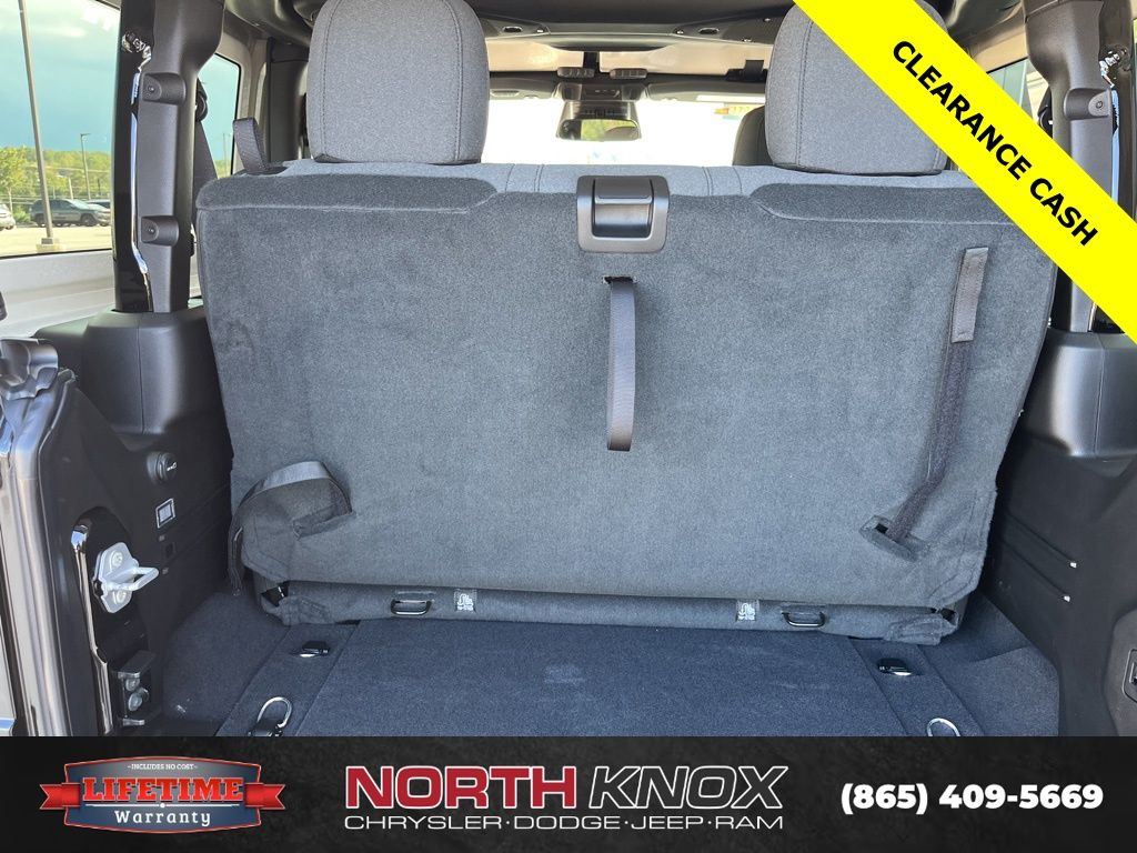 2026 Jeep Wrangler 2-Door Willys - Photo 16
