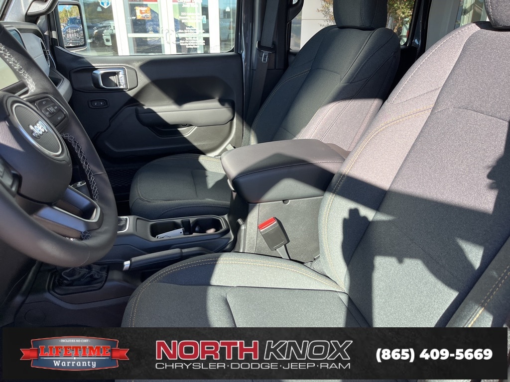 New 2026 Jeep Wrangler 4-DOOR WILLYS Sport Utility