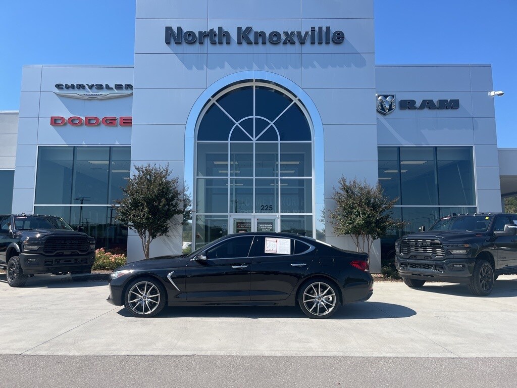 2019 Genesis G70 2.0T Advanced photo 2