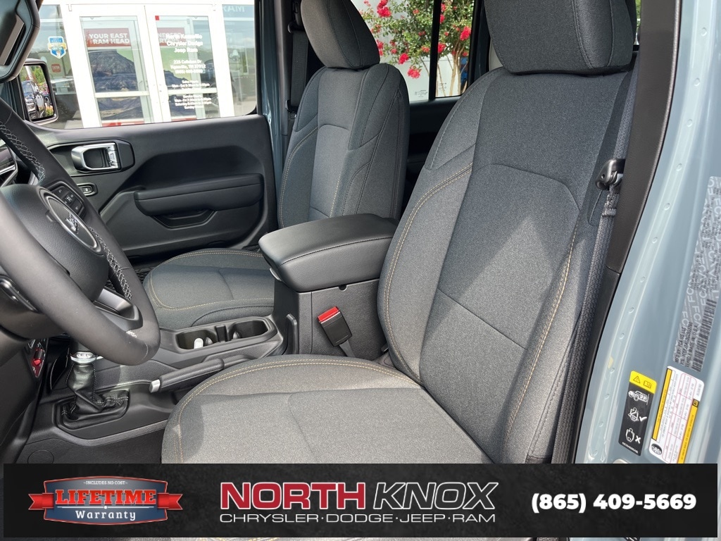 New 2025 Jeep Gladiator WILLYS 4X4 Pickup