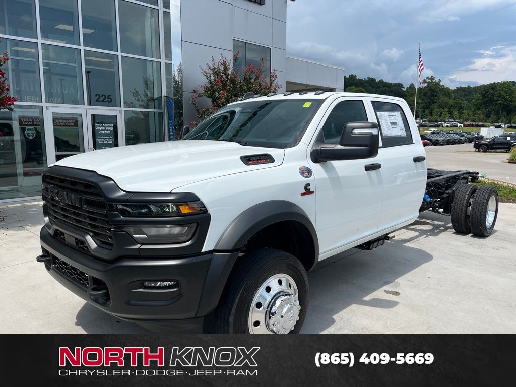New 2026 Ram 5500 TRADESMAN CHASSIS CREW CAB 4X4 84' CA