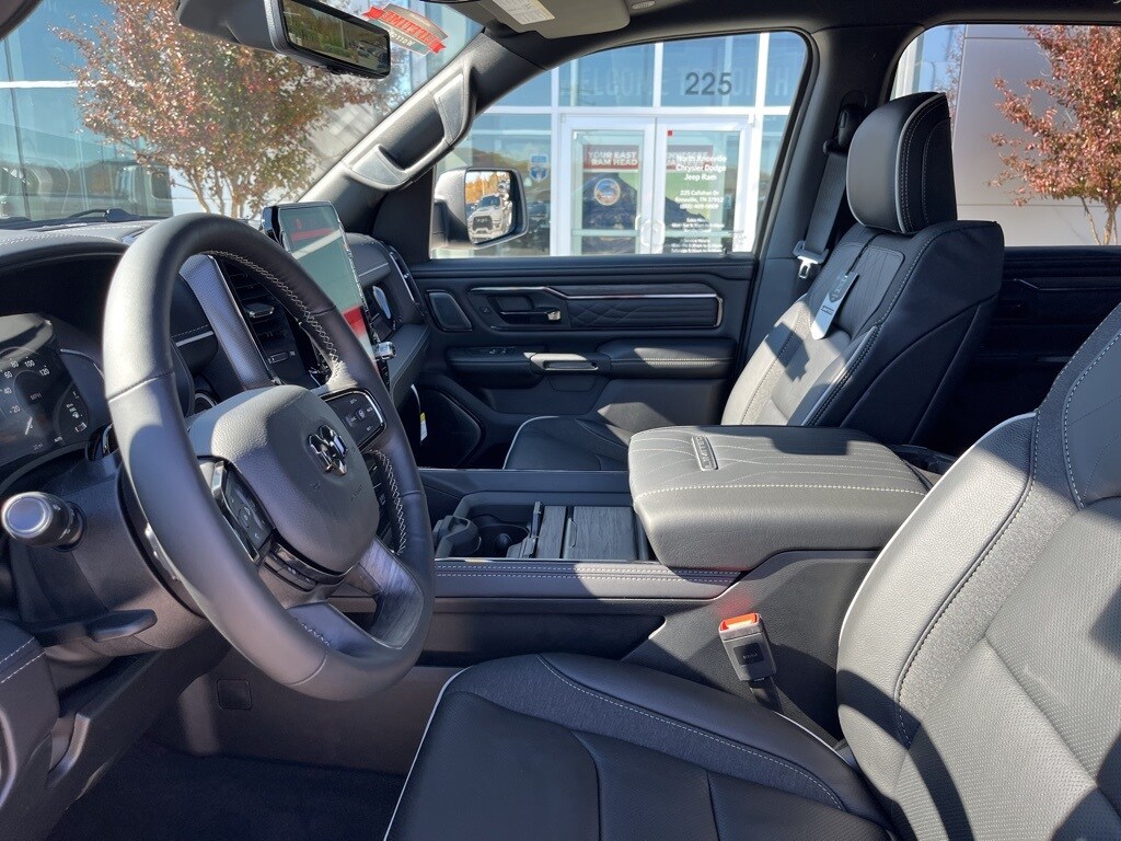 New 2026 Ram 1500 LIMITED CREW CAB 4X4 6'4 BOX Pickup