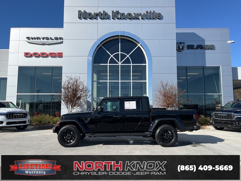 Used 2021 Jeep Gladiator Sport Truck