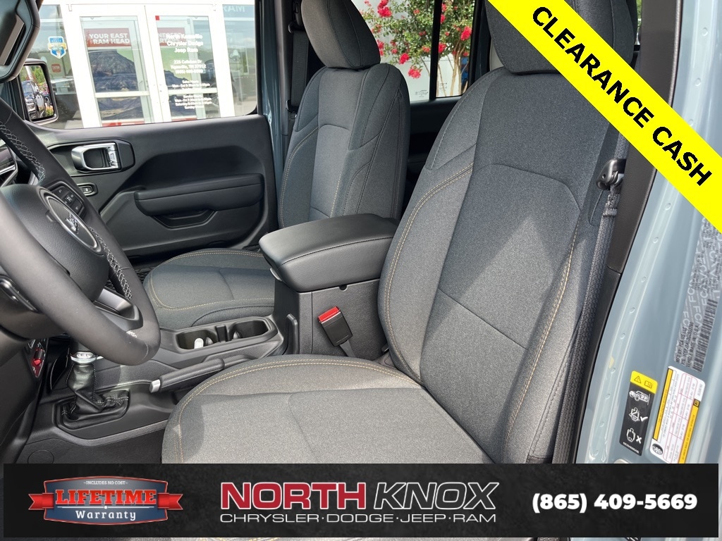 New 2025 Jeep Gladiator WILLYS 4X4 Pickup