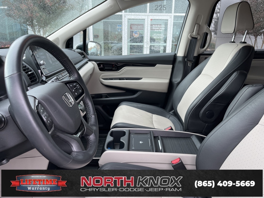 Used 2025 Honda Odyssey Elite Minivan/Van