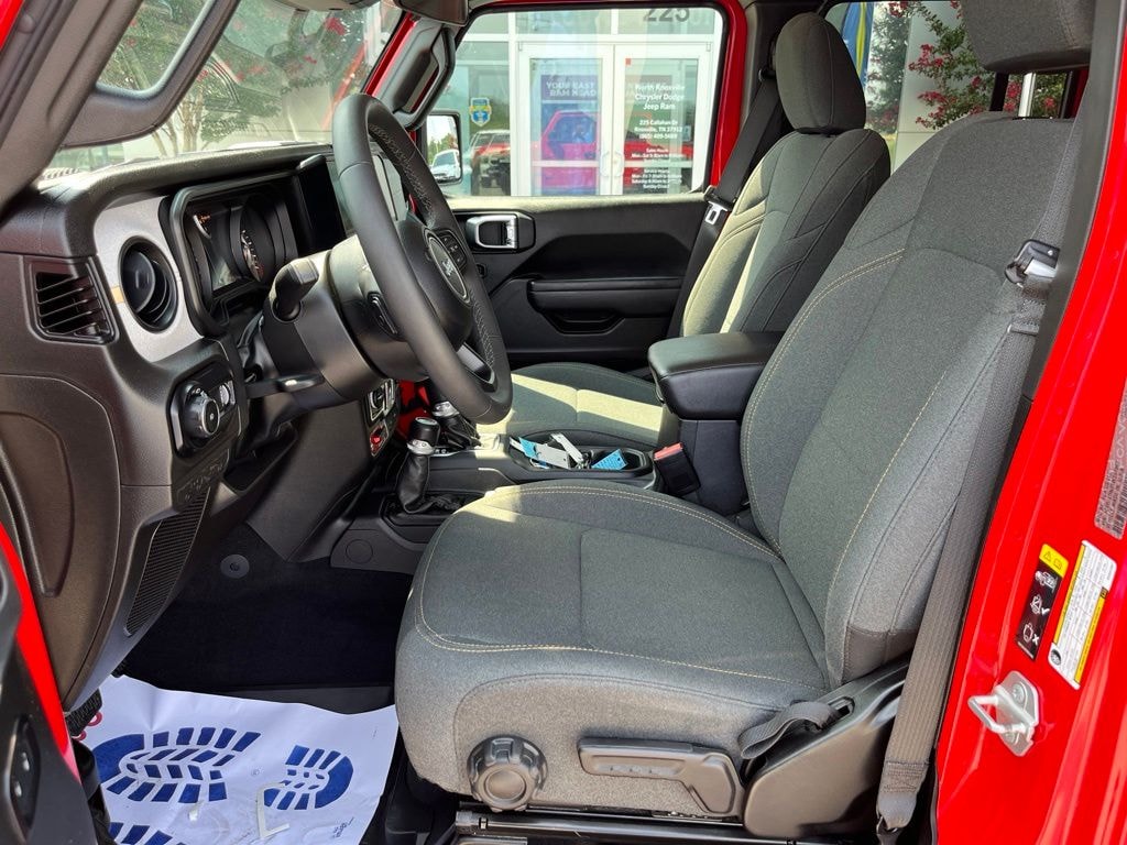 Used 2025 Jeep Wrangler Willys SUV