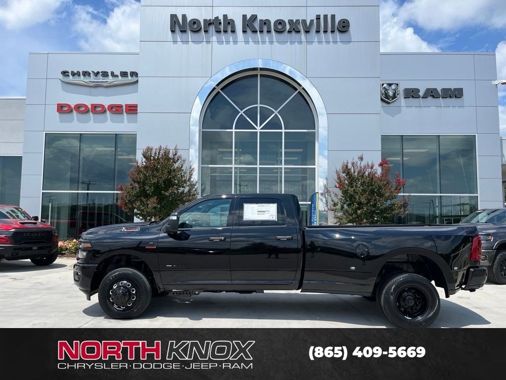 New 2026 Ram 3500 BIG HORN CREW CAB 4X4 8' BOX Pickup