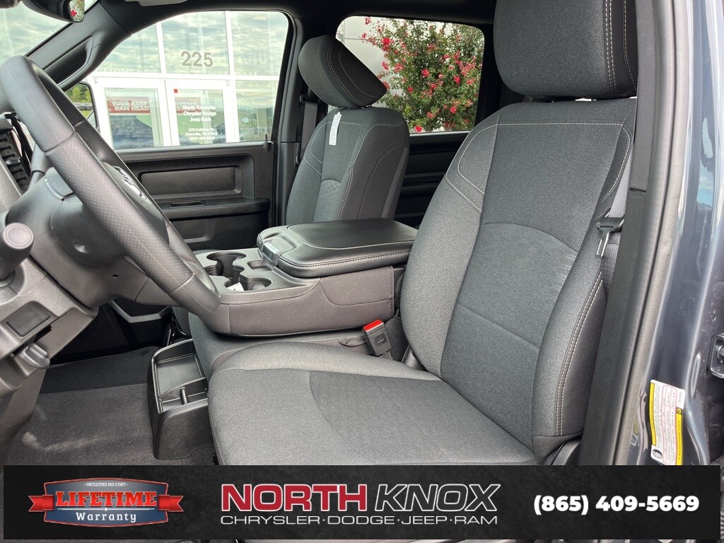 2026 Ram 2500 Tradesman photo 3
