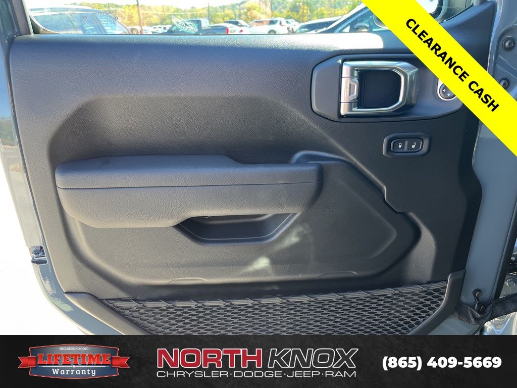 2026 Jeep Wrangler 2-Door Willys - Photo 6