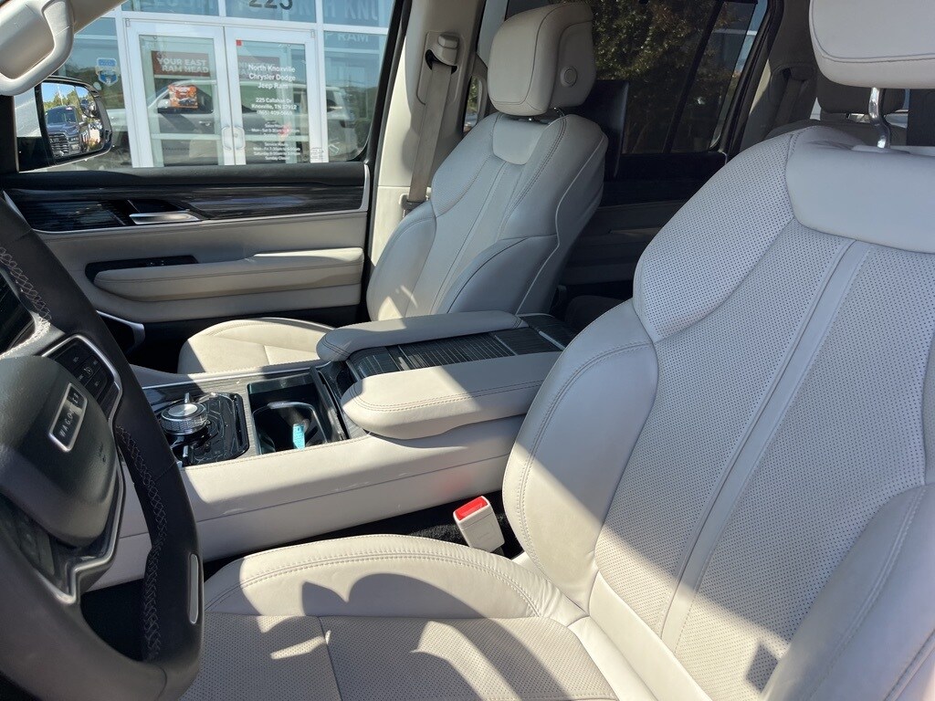 2022 Jeep Wagoneer Series III photo 3