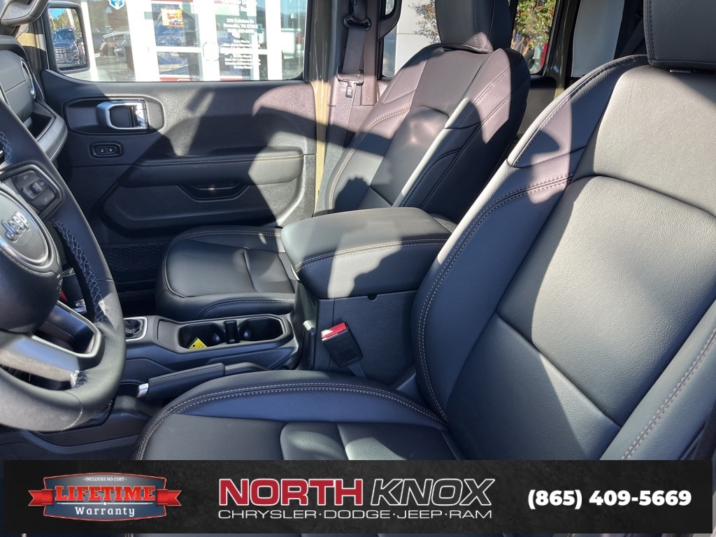 New 2025 Jeep Gladiator HIGH TIDE 4X4 Pickup