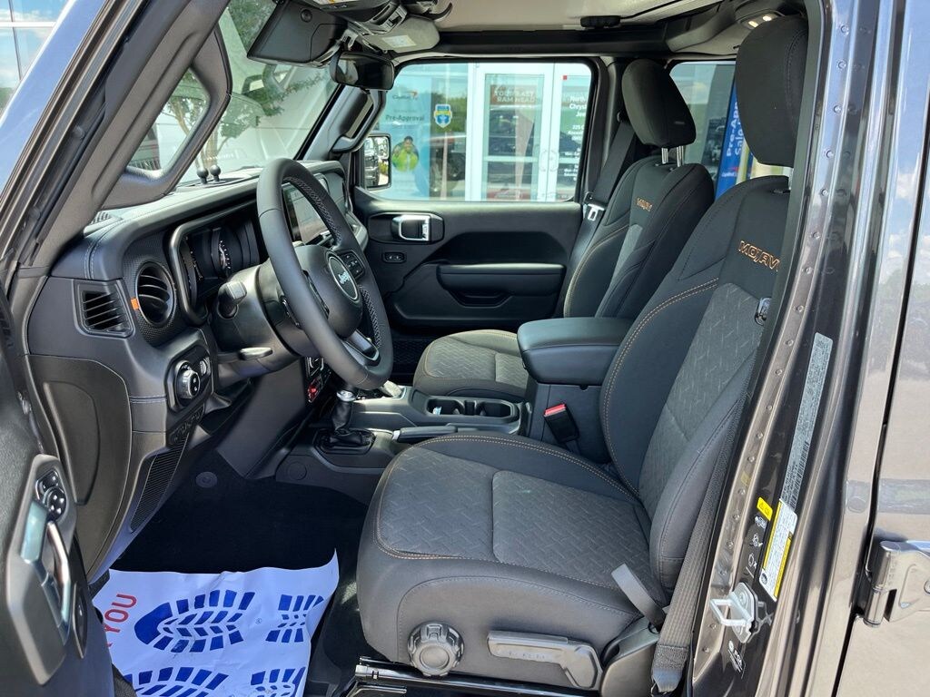 Used 2025 Jeep Gladiator Mojave Truck