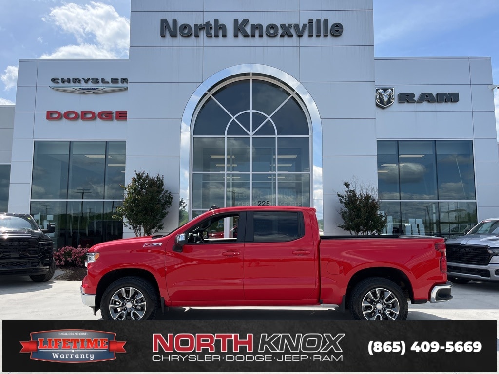 Used 2024 Chevrolet Silverado 1500 LT with VIN 1GCUDDED4RZ362270 for sale in Knoxville, TN