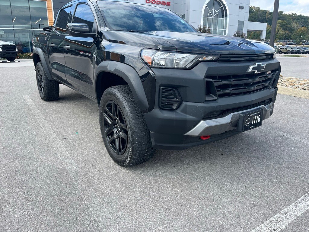 2023 Chevrolet Colorado Trail Boss photo 2