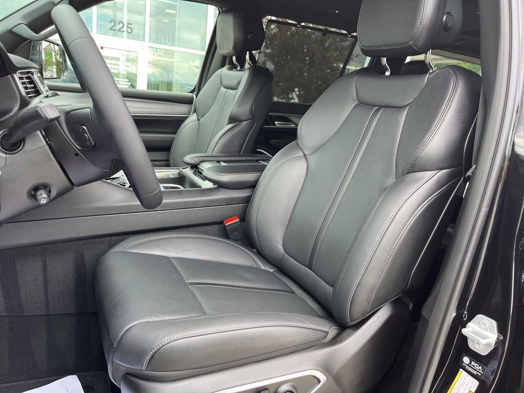 New 2026 Jeep Grand Wagoneer LIMITED RESERVE 4X4 Sport Utility