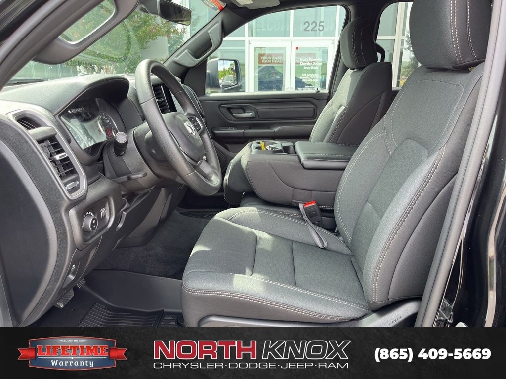 New 2026 Ram 1500 WARLOCK CREW CAB 4X4 5'7 BOX Pickup