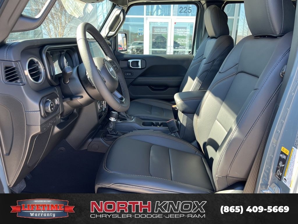 New 2026 Jeep Gladiator SAHARA 4X4 Pickup