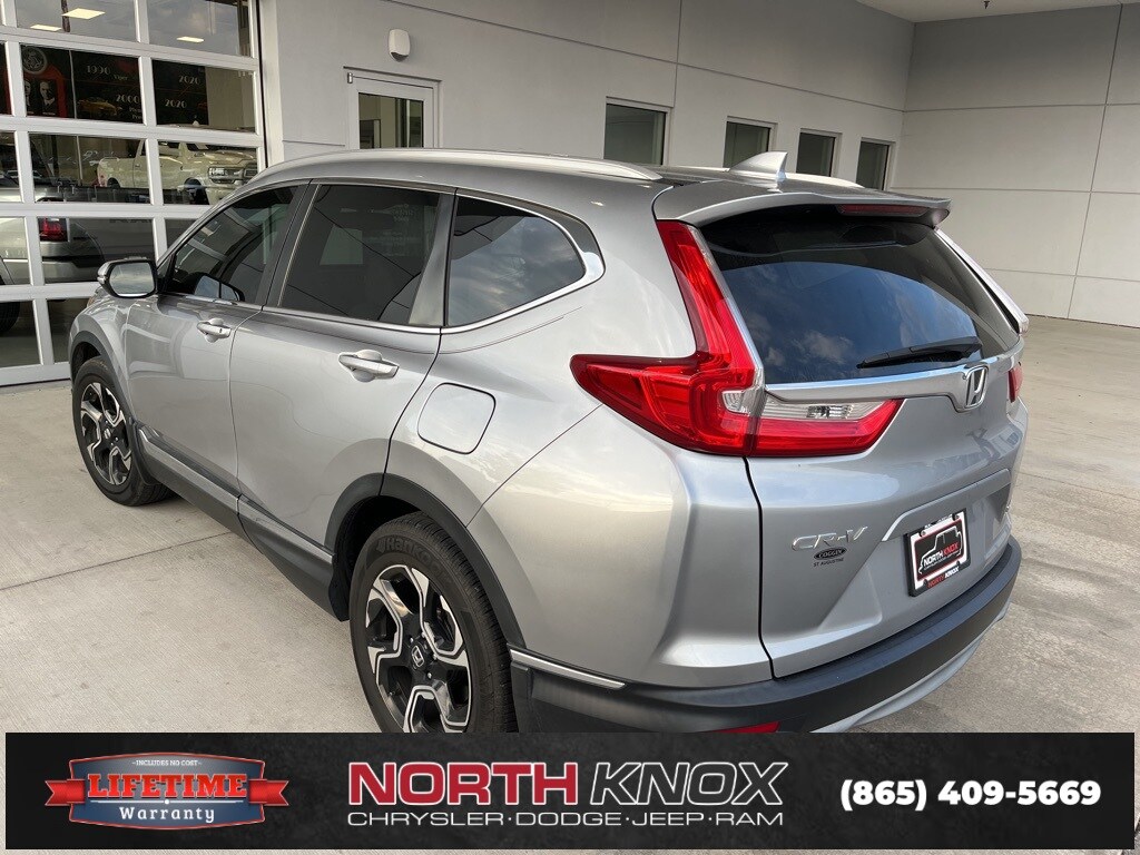 2019 Honda CR-V Touring photo 4