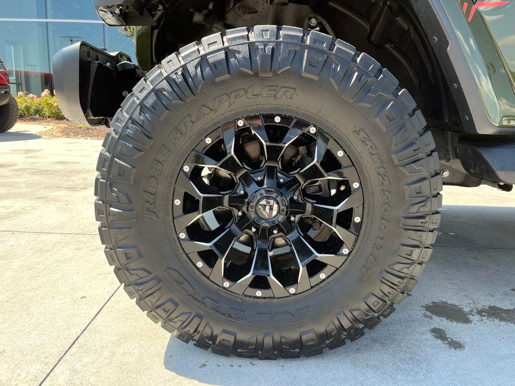 Used 2021 Jeep Gladiator Sport Truck