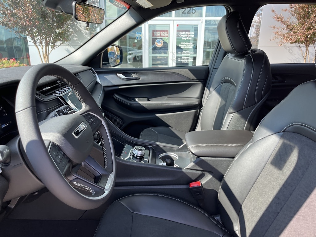 New 2025 Jeep Grand Cherokee ALTITUDE X 4X4 Sport Utility