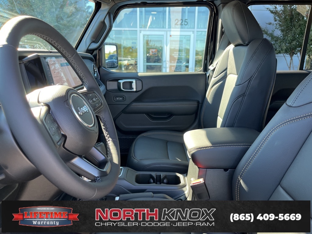 New 2025 Jeep Gladiator HIGH TIDE 4X4 Pickup