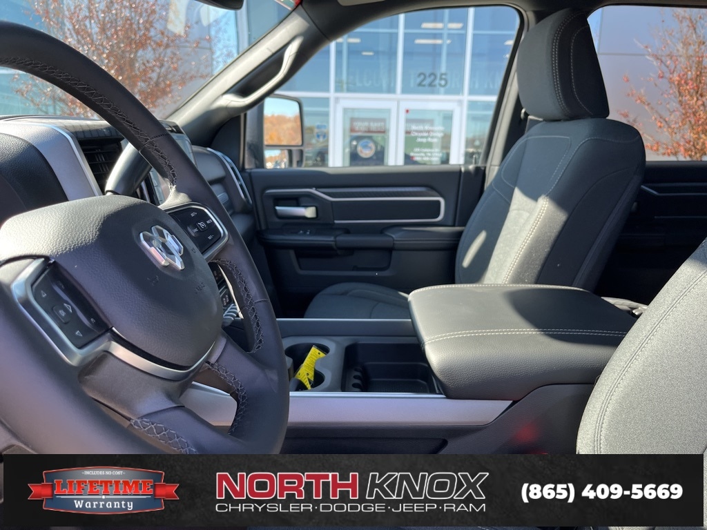 New 2026 Ram 2500 BIG HORN CREW CAB 4X4 6'4 BOX Pickup