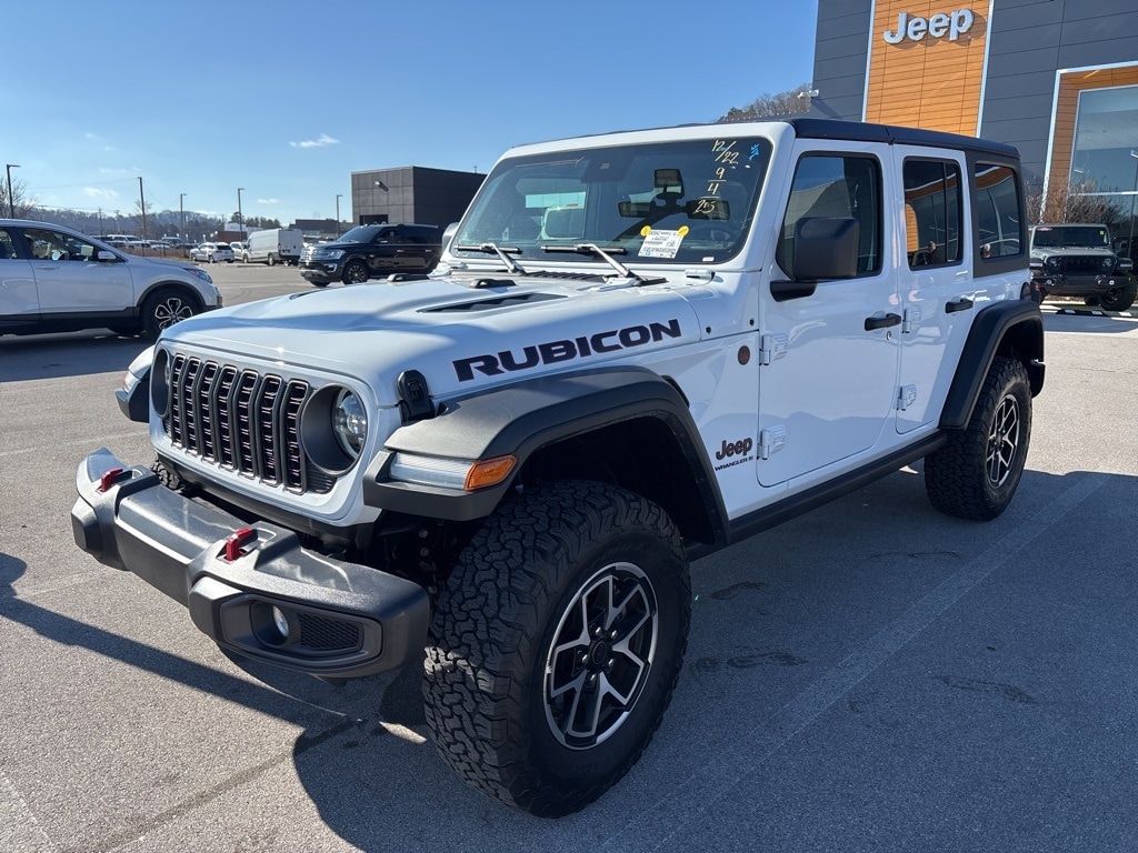 2025 Jeep Wrangler 4-Door Rubicon's photo