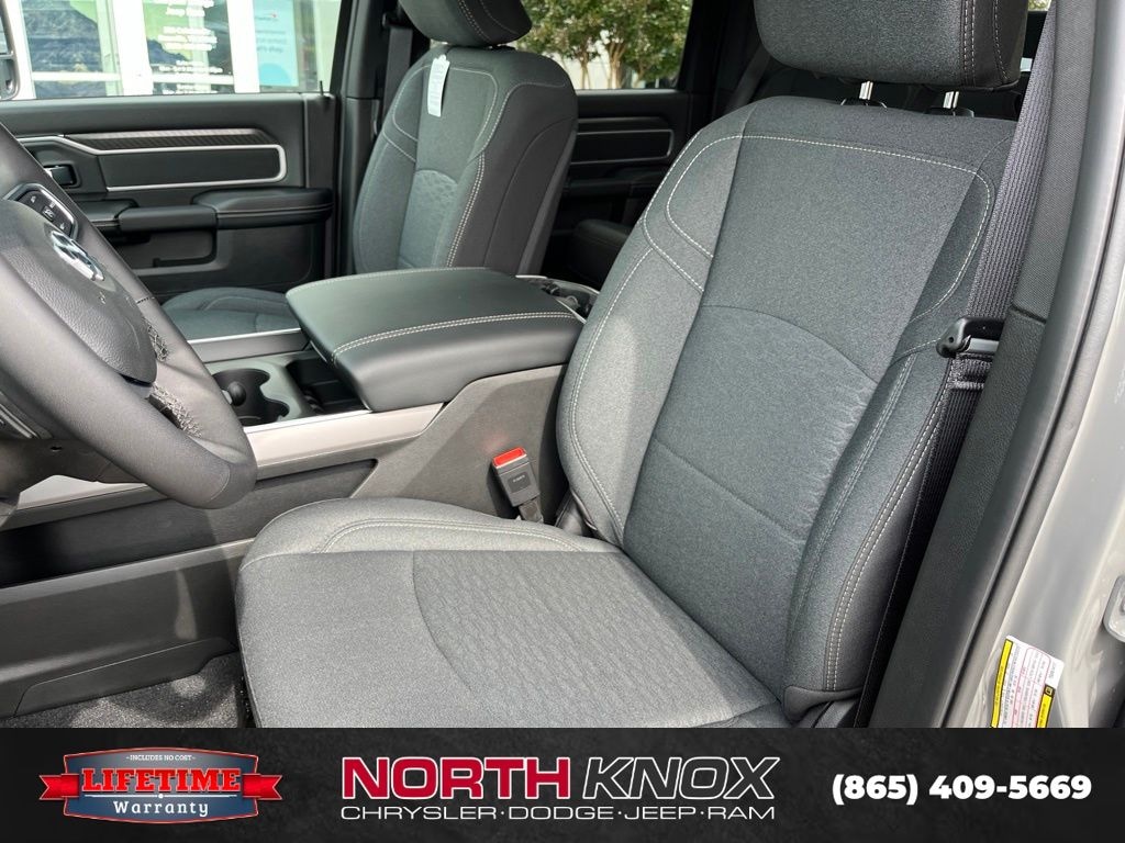 New 2026 Ram 2500 BIG HORN CREW CAB 4X2 6'4 BOX Pickup