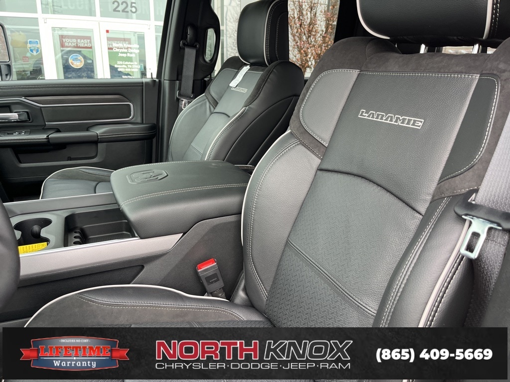 New 2026 Ram 2500 LARAMIE CREW CAB 4X4 6'4 BOX Pickup