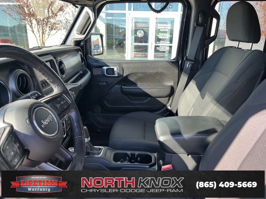 Used 2021 Jeep Gladiator Sport Truck