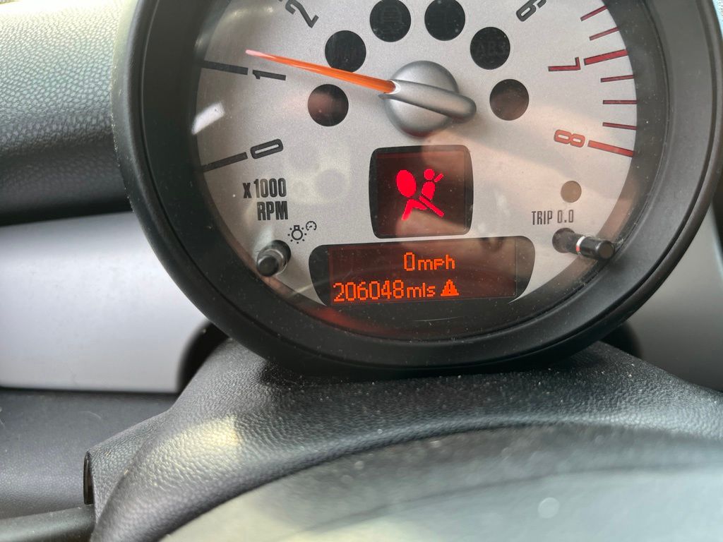 Used 2011 MINI Cooper Base with VIN WMWSU3C59BT183421 for sale in Knoxville, TN