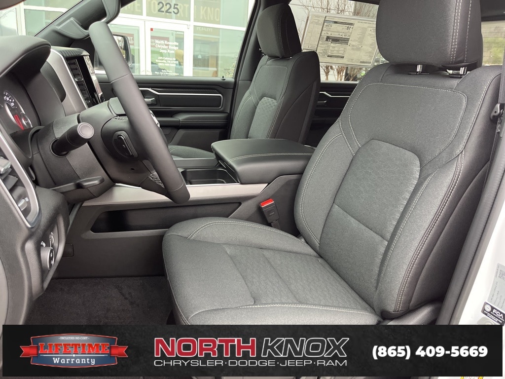 New 2026 Ram 1500 BIG HORN CREW CAB 4X4 5'7 BOX Pickup