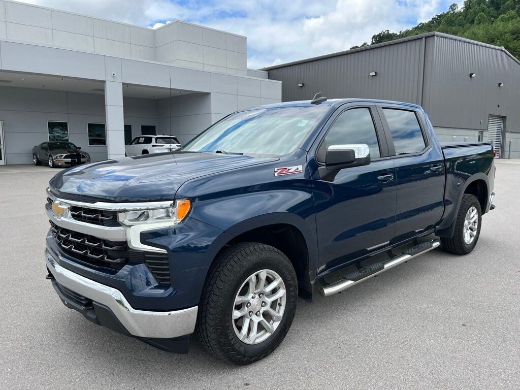 Used 2022 Chevrolet Silverado 1500 LT Truck