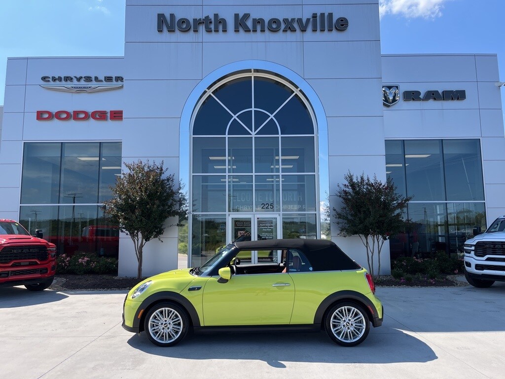 2024 Mini Cooper Convertible S photo 2