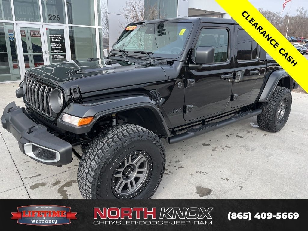 New 2025 Jeep Gladiator SPORT S 4X4 Pickup