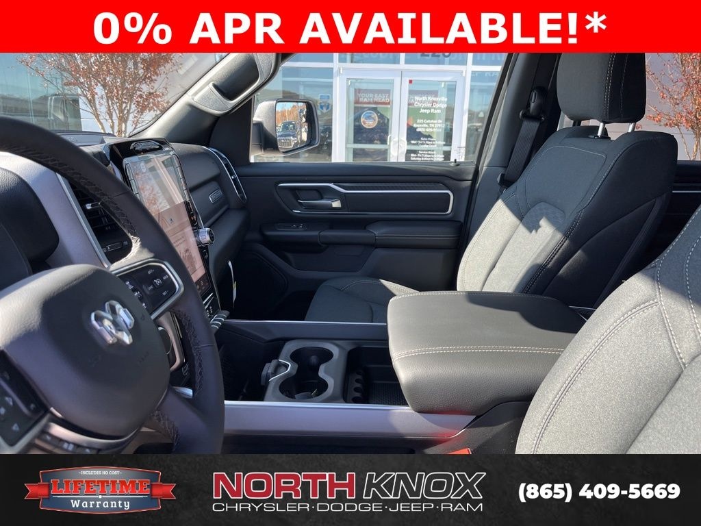 New 2026 Ram 1500 BIG HORN CREW CAB 4X4 5'7 BOX Pickup