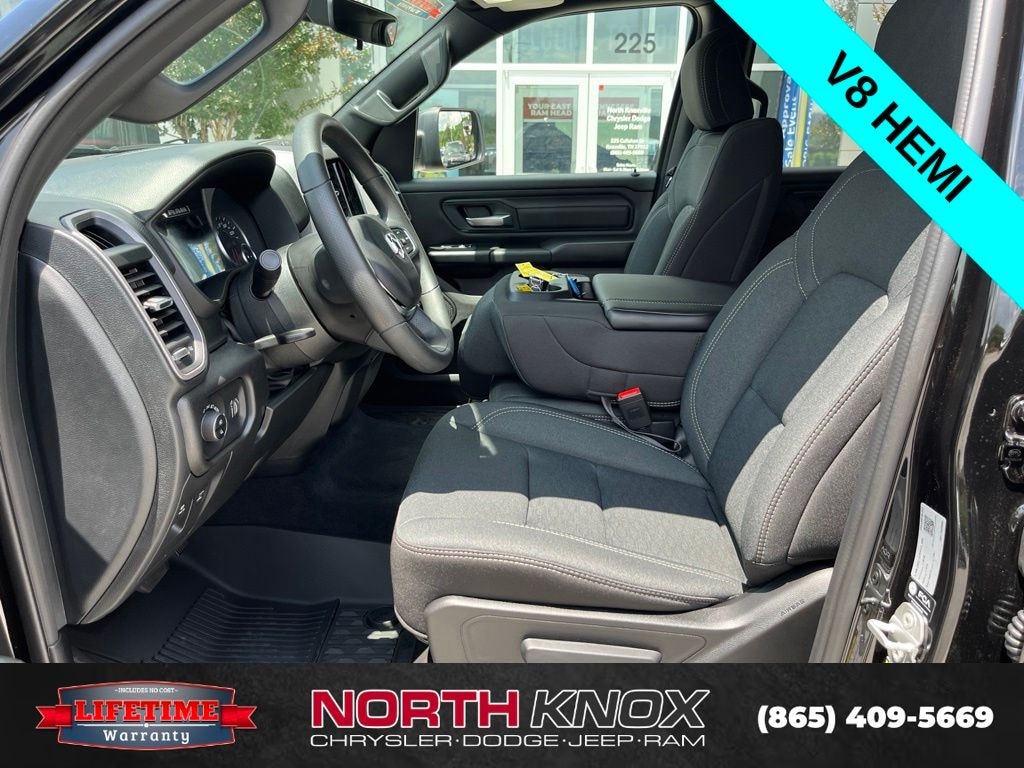 New 2026 Ram 1500 WARLOCK CREW CAB 4X4 5'7 BOX Pickup