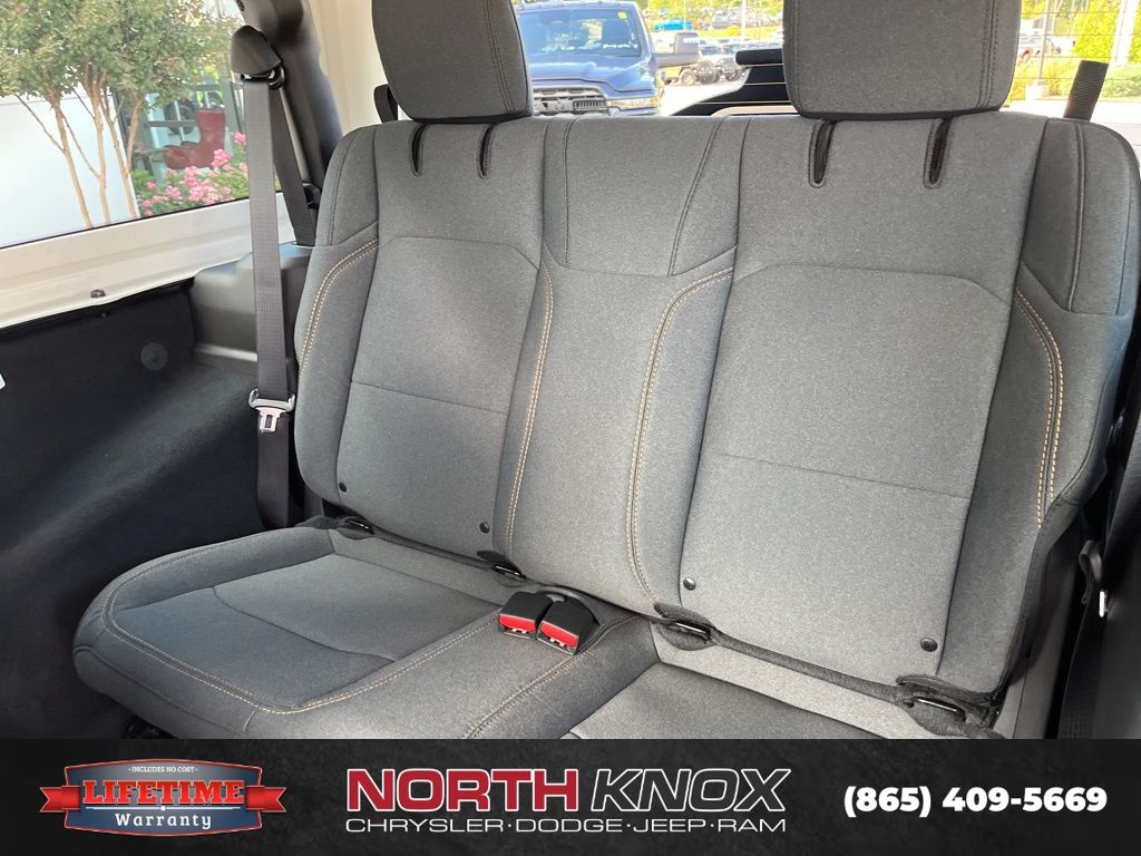 2026 Jeep Wrangler 2-Door Willys - Photo 5