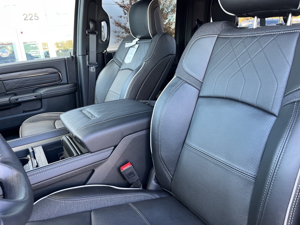 New 2026 Ram 2500 LIMITED CREW CAB 4X4 6'4 BOX Pickup