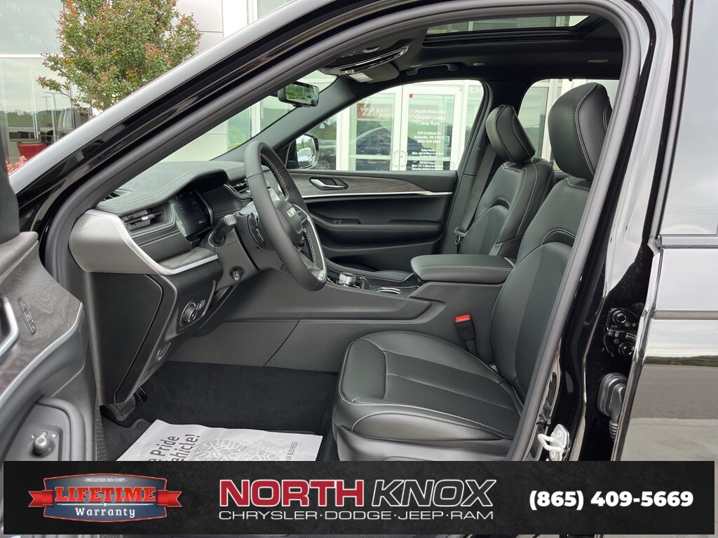 New 2025 Jeep Grand Cherokee L LIMITED 4X4 Sport Utility