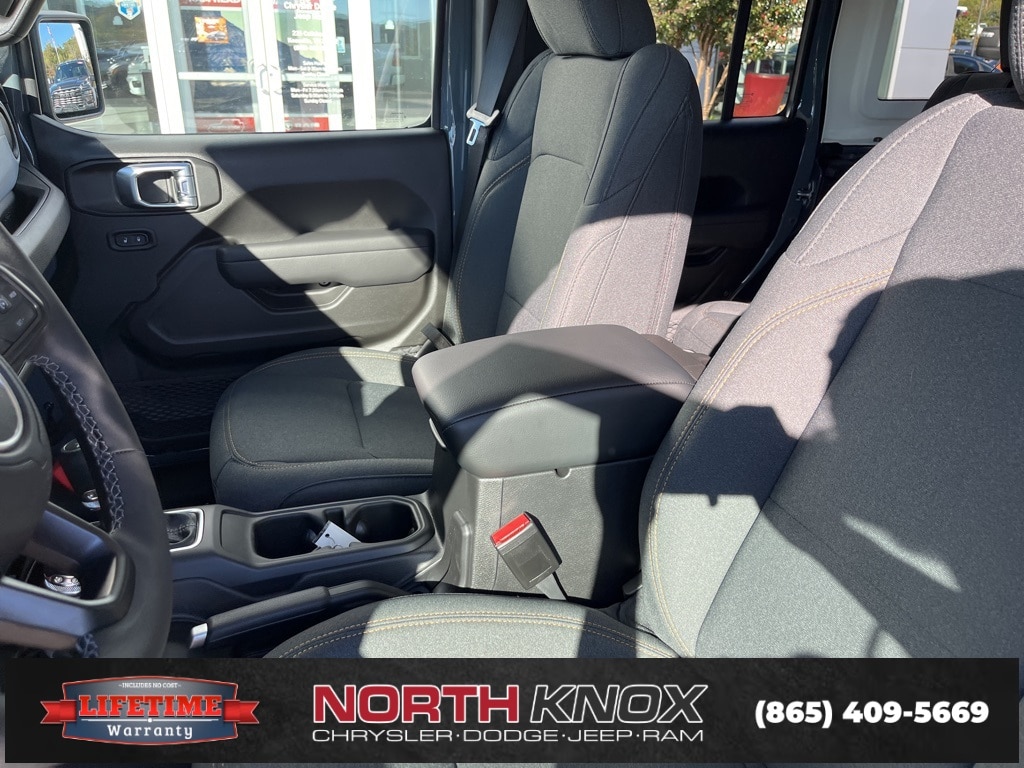 New 2026 Jeep Wrangler 4-DOOR WILLYS Sport Utility