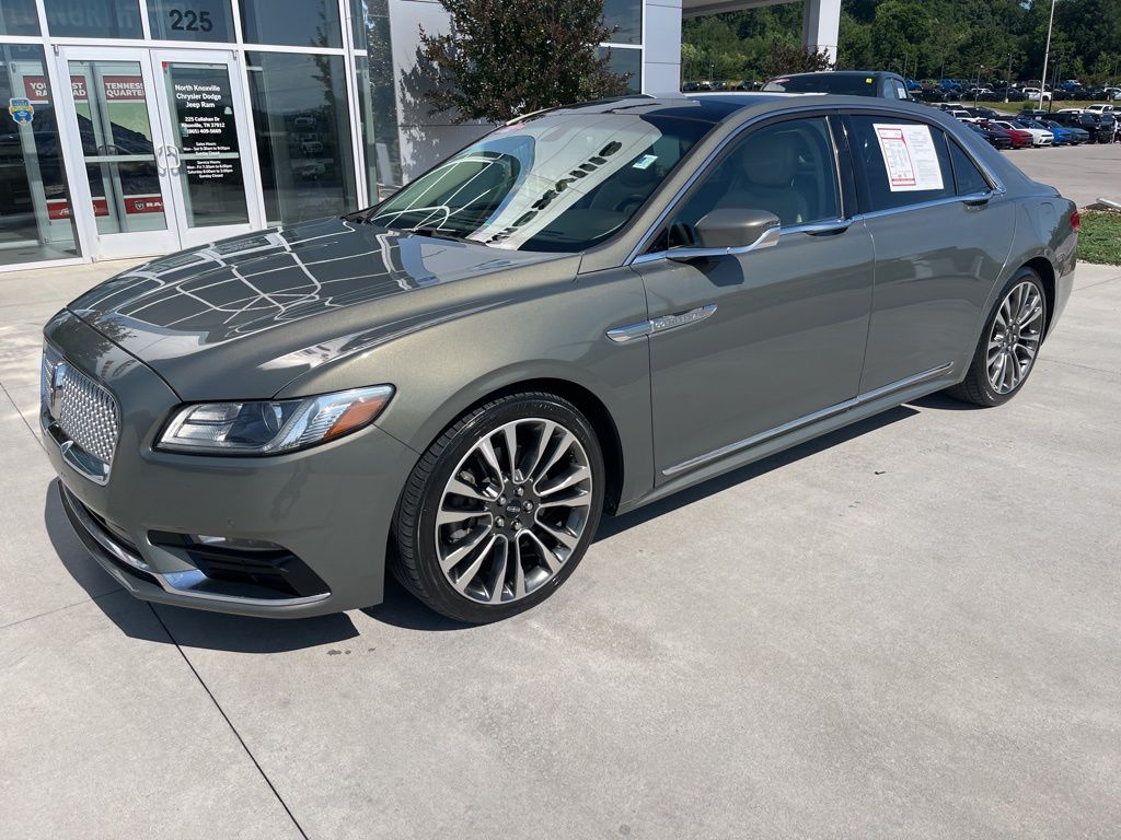 2017 Lincoln Continental Select FWD's photo