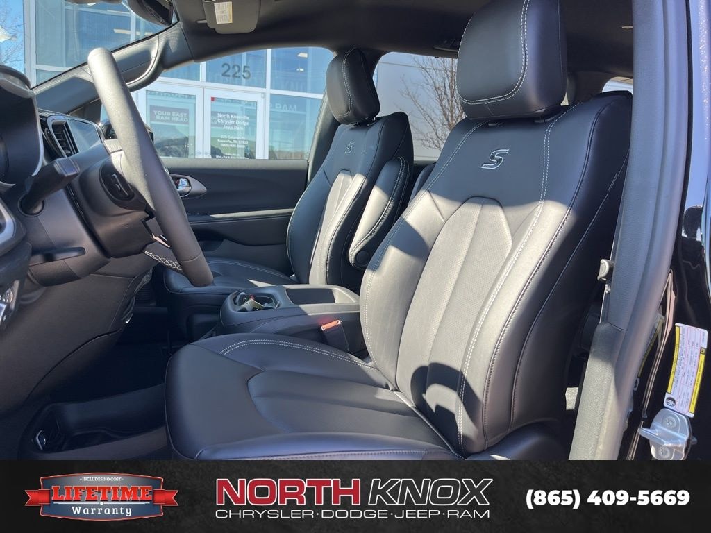 New 2026 Chrysler Pacifica SELECT Passenger Van