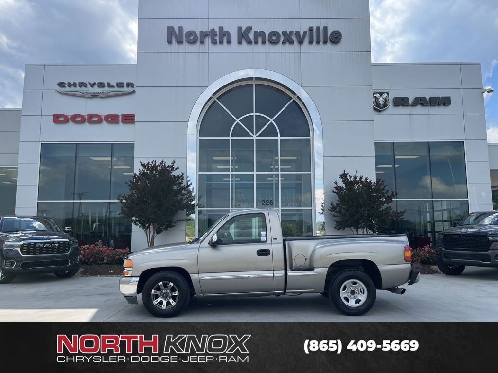 Used 2000 GMC Sierra SLE with VIN 1GTEC14T3YZ188088 for sale in Knoxville, TN