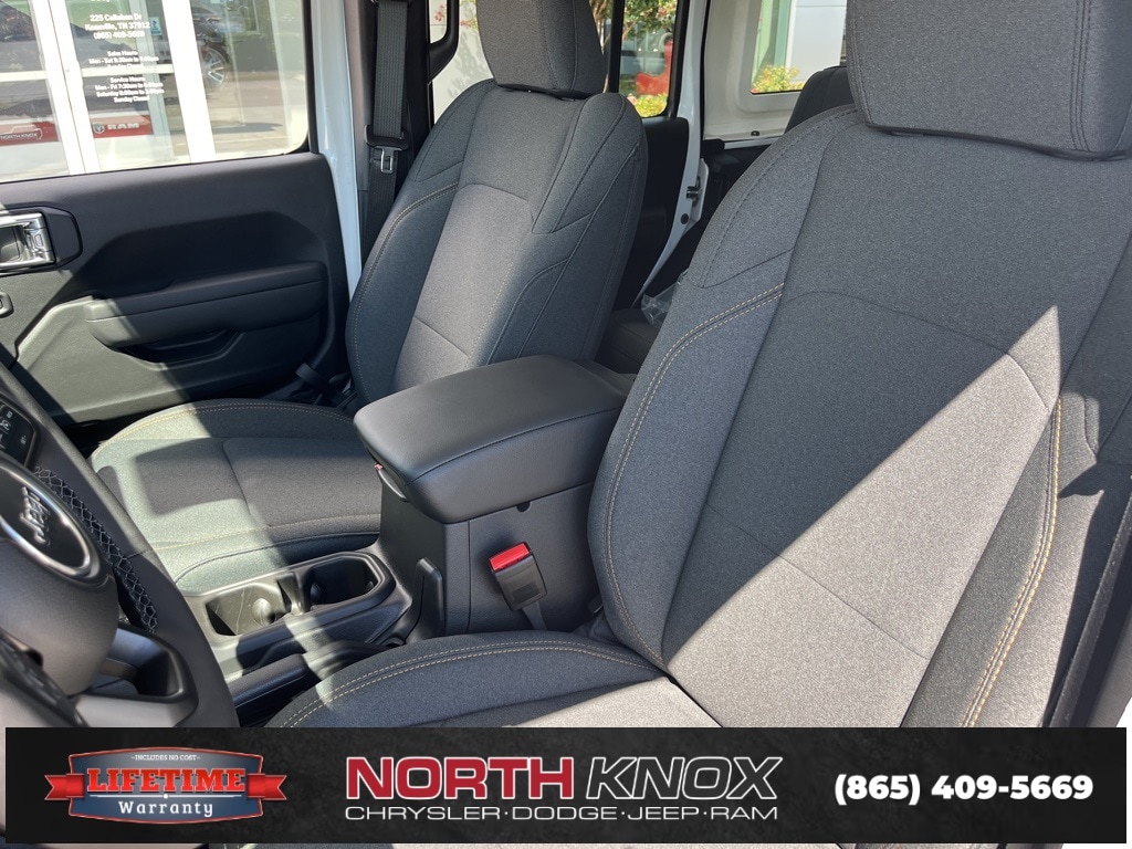 New 2025 Jeep Wrangler 4-DOOR WILLYS Sport Utility