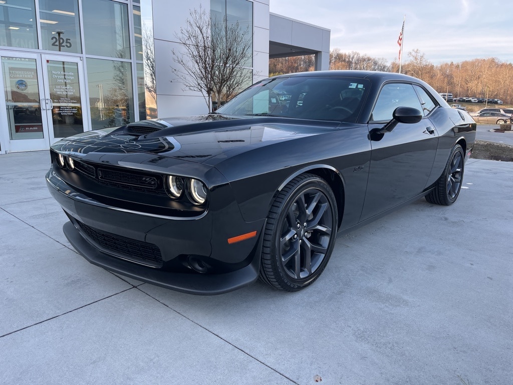 2023 Dodge Challenger R/T's photo