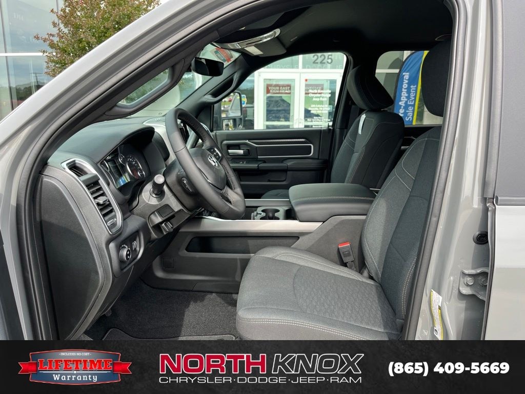 New 2026 Ram 2500 BIG HORN CREW CAB 4X2 6'4 BOX Pickup